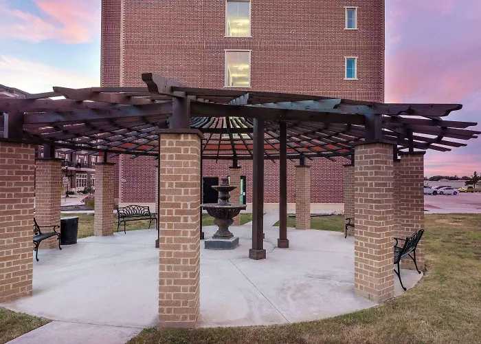La Quinta Inn & Suites By Wyndham Dallas - Frisco Stadium
